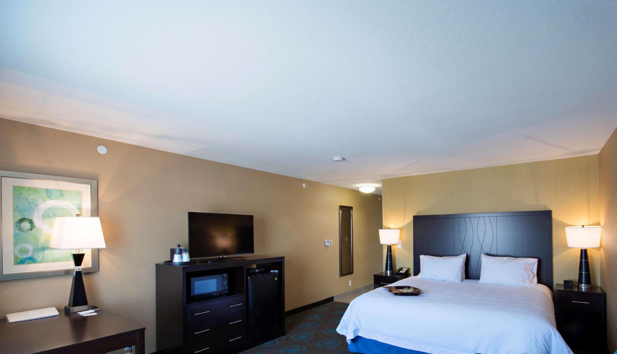 Hampton Inn Saskatoon South Экстерьер фото