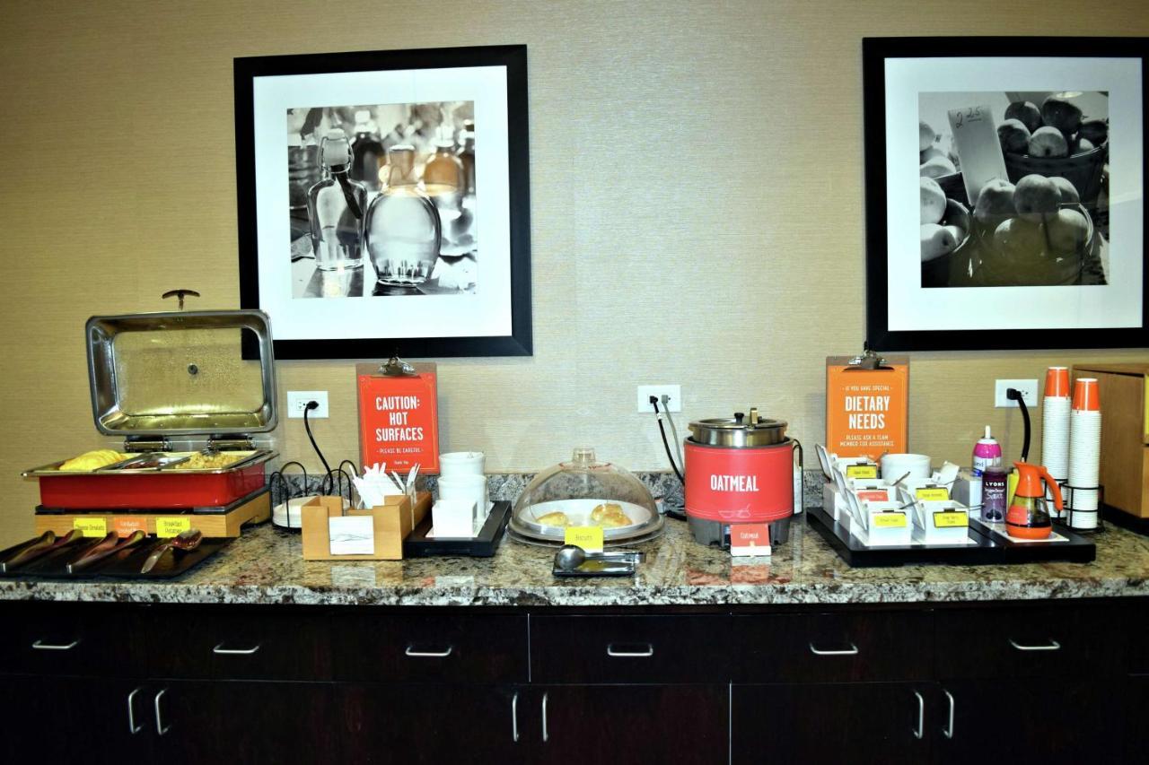Hampton Inn Saskatoon South Экстерьер фото