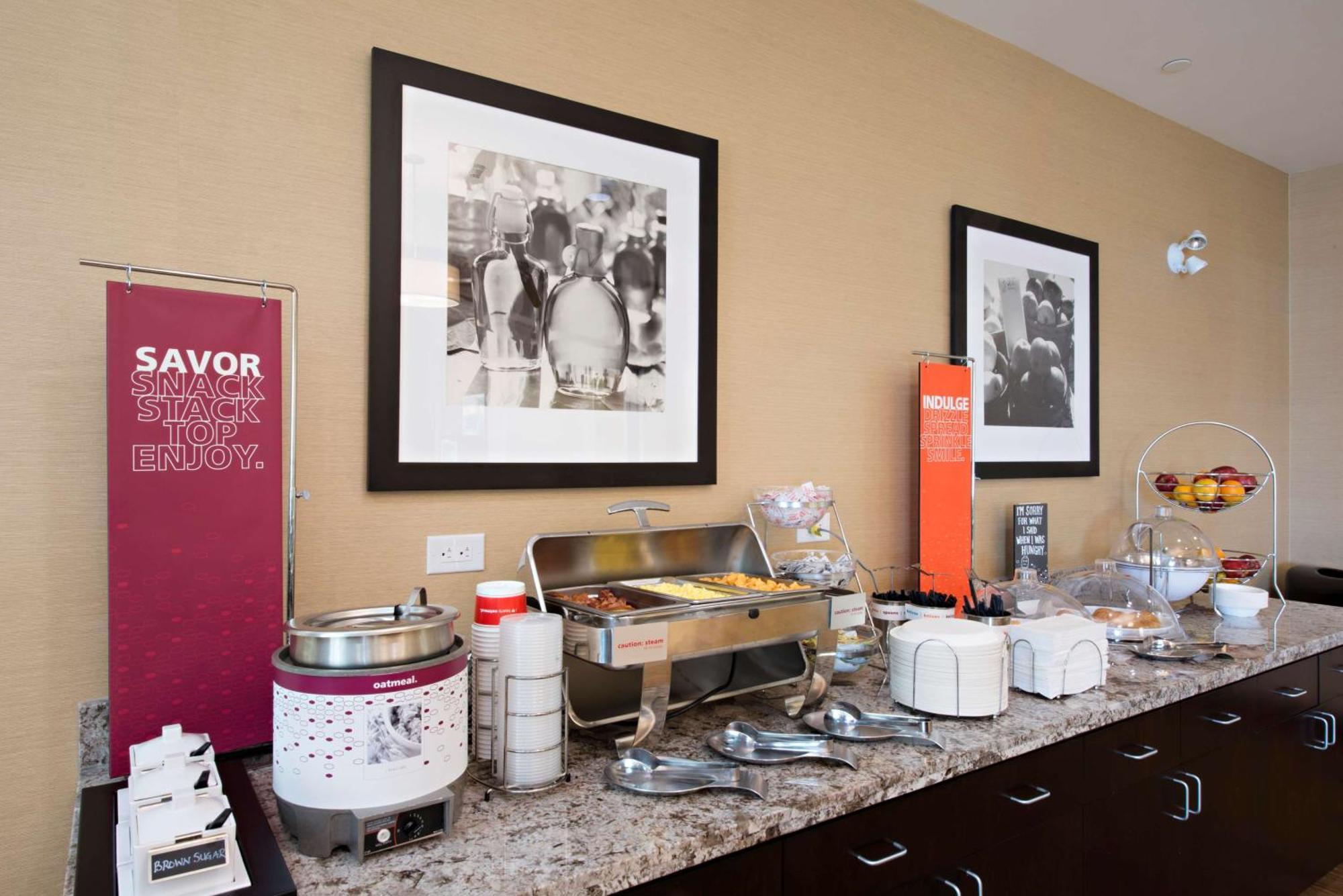 Hampton Inn Saskatoon South Экстерьер фото